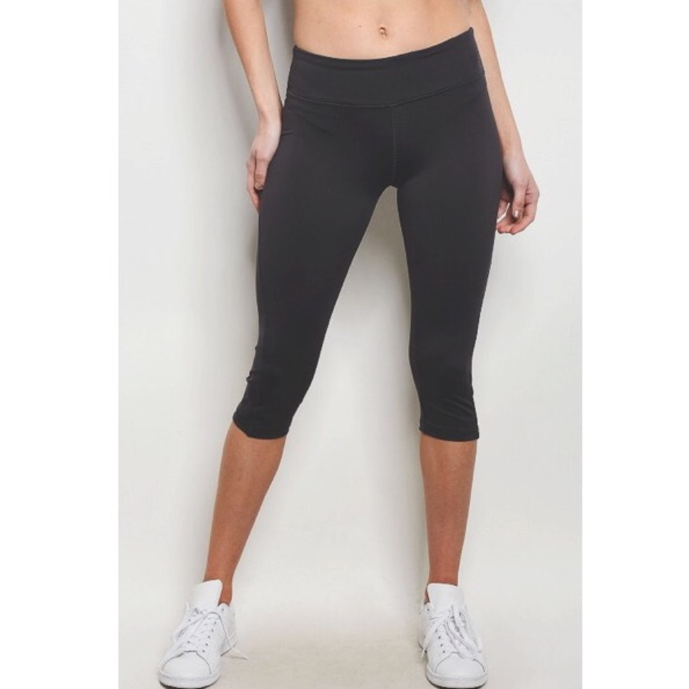 Charcoal Gray Cropped Capri Athletic Legging Pant - Picture 4 of 5